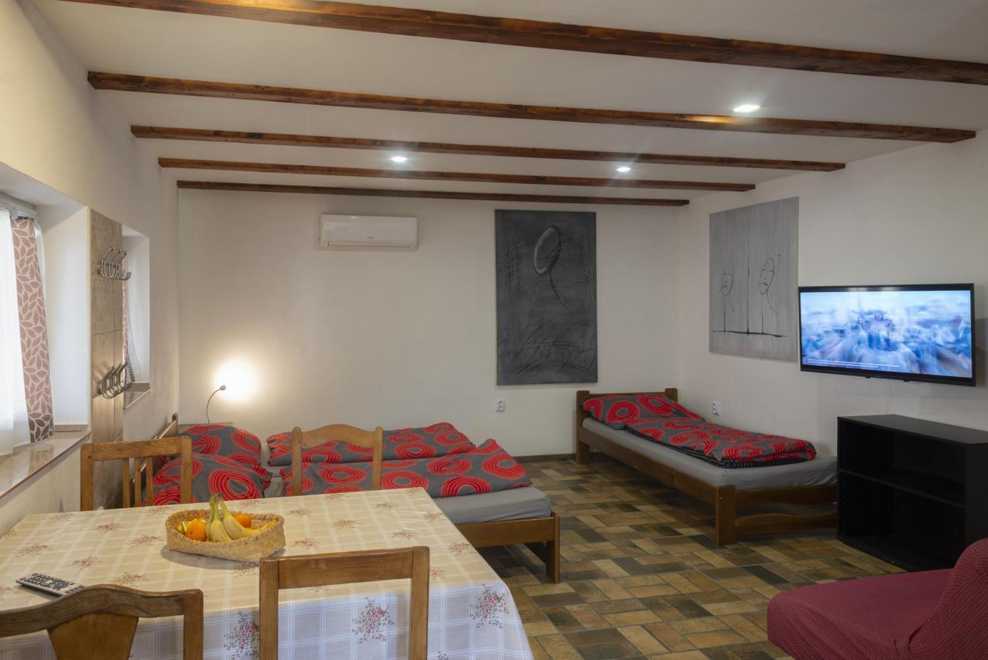 Appartement Mlyn-Osvracin Extérieur photo